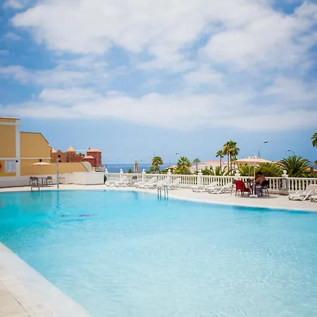 El Duque Ocean View Адехе